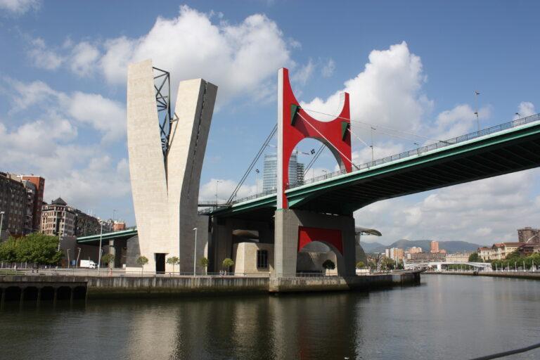 Zonas emergentes de Bilbao que toda promotora debe conocer